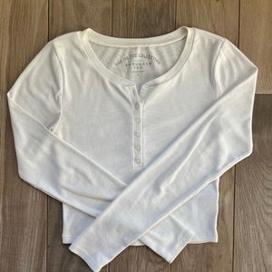Aeropostale - cropped white long sleeve tee (small)